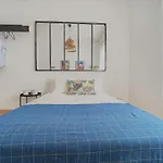 Pelicano Seville Apartments